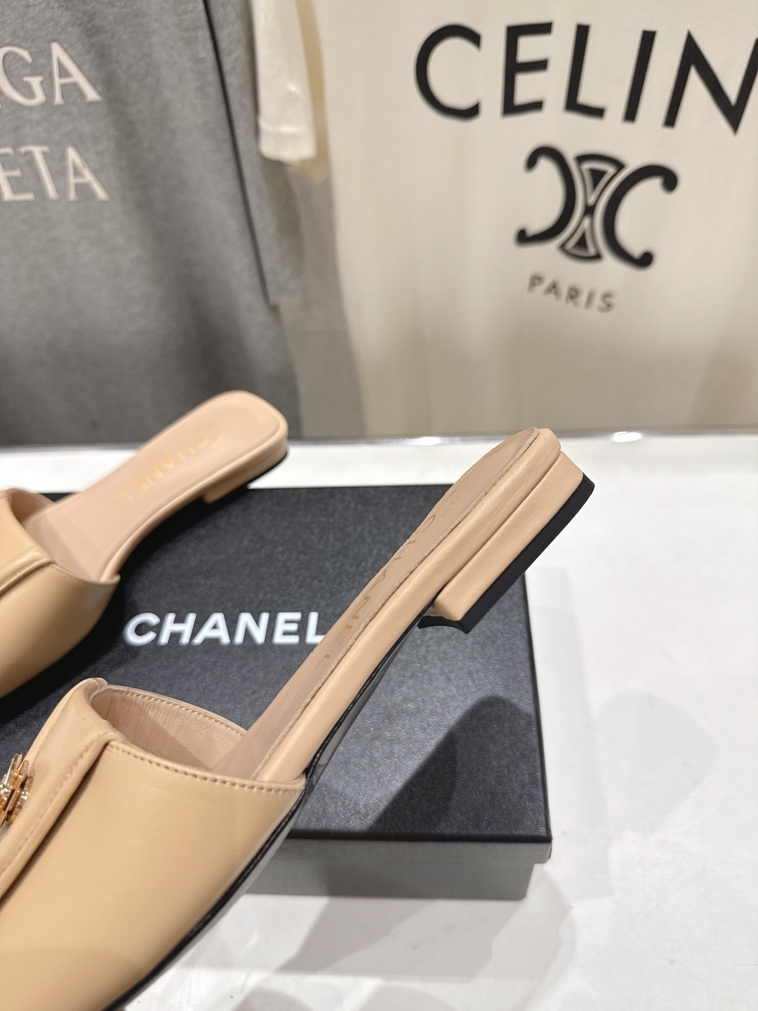 高版本出厂  CHANEL*香奈儿F016 小香2026/𝐒𝐒 𝐧𝐞𝐰夏季新品编织平底拖鞋这一季的拖鞋简