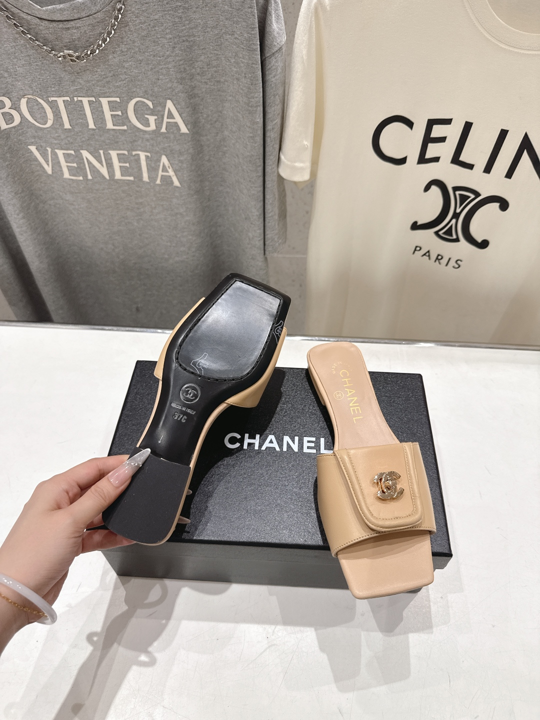 高版本出厂  CHANEL*香奈儿F016 小香2026/𝐒𝐒 𝐧𝐞𝐰夏季新品编织平底拖鞋这一季的拖鞋简