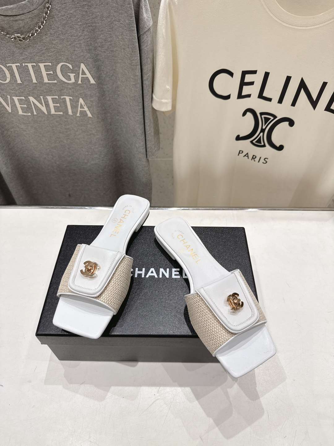 高版本出厂  CHANEL*香奈儿F016 小香2026/𝐒𝐒 𝐧𝐞𝐰夏季新品编织平底拖鞋这一季的拖鞋简