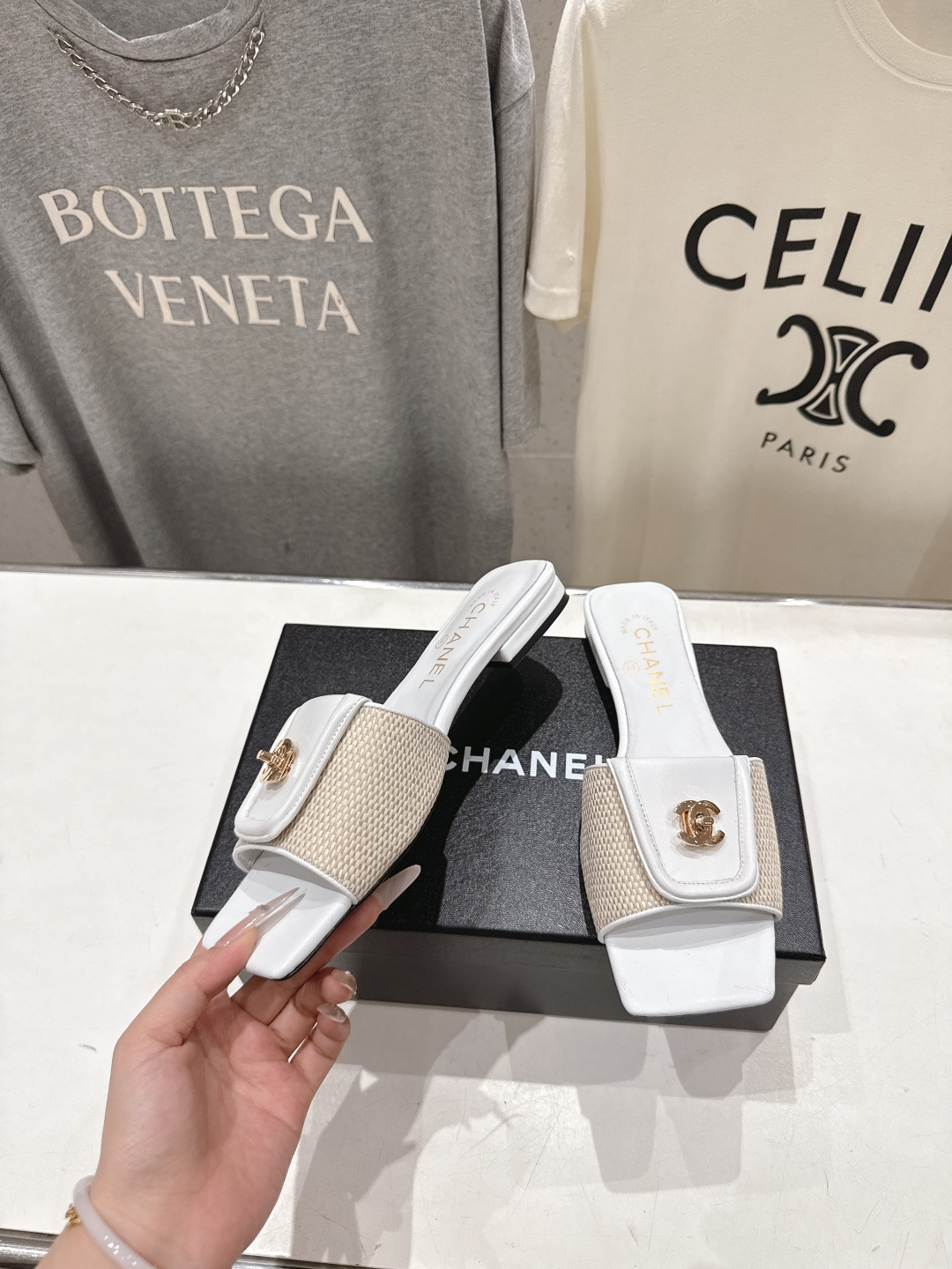 高版本出厂  CHANEL*香奈儿F016 小香2026/𝐒𝐒 𝐧𝐞𝐰夏季新品编织平底拖鞋这一季的拖鞋简