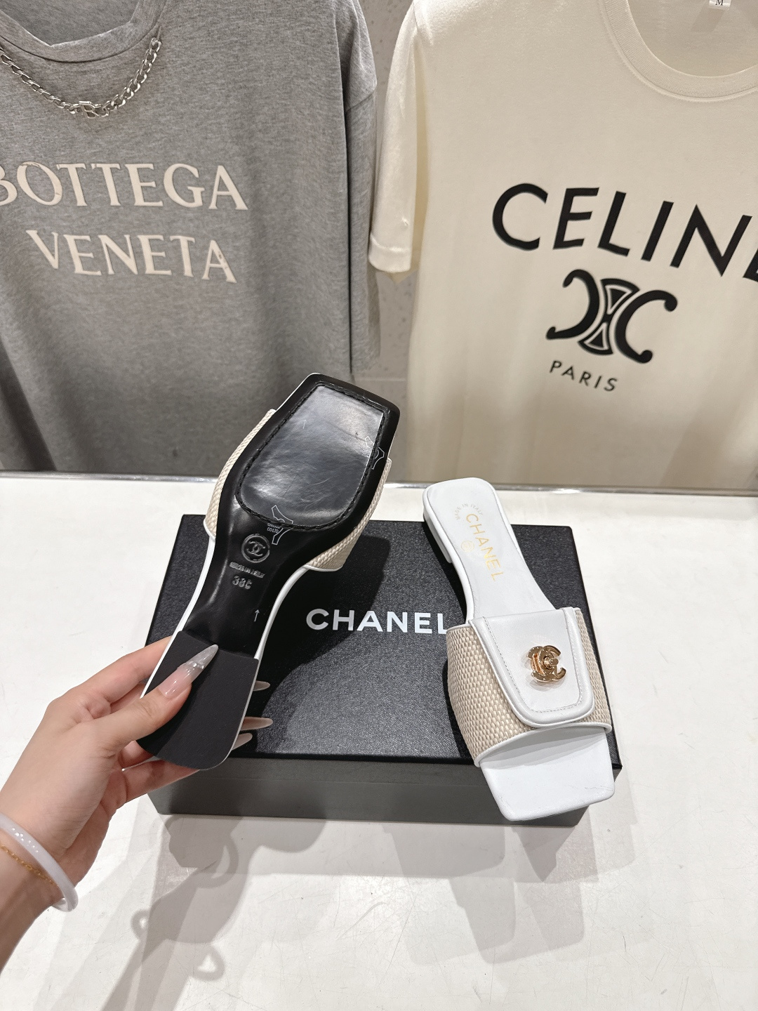 高版本出厂  CHANEL*香奈儿F016 小香2026/𝐒𝐒 𝐧𝐞𝐰夏季新品编织平底拖鞋这一季的拖鞋简