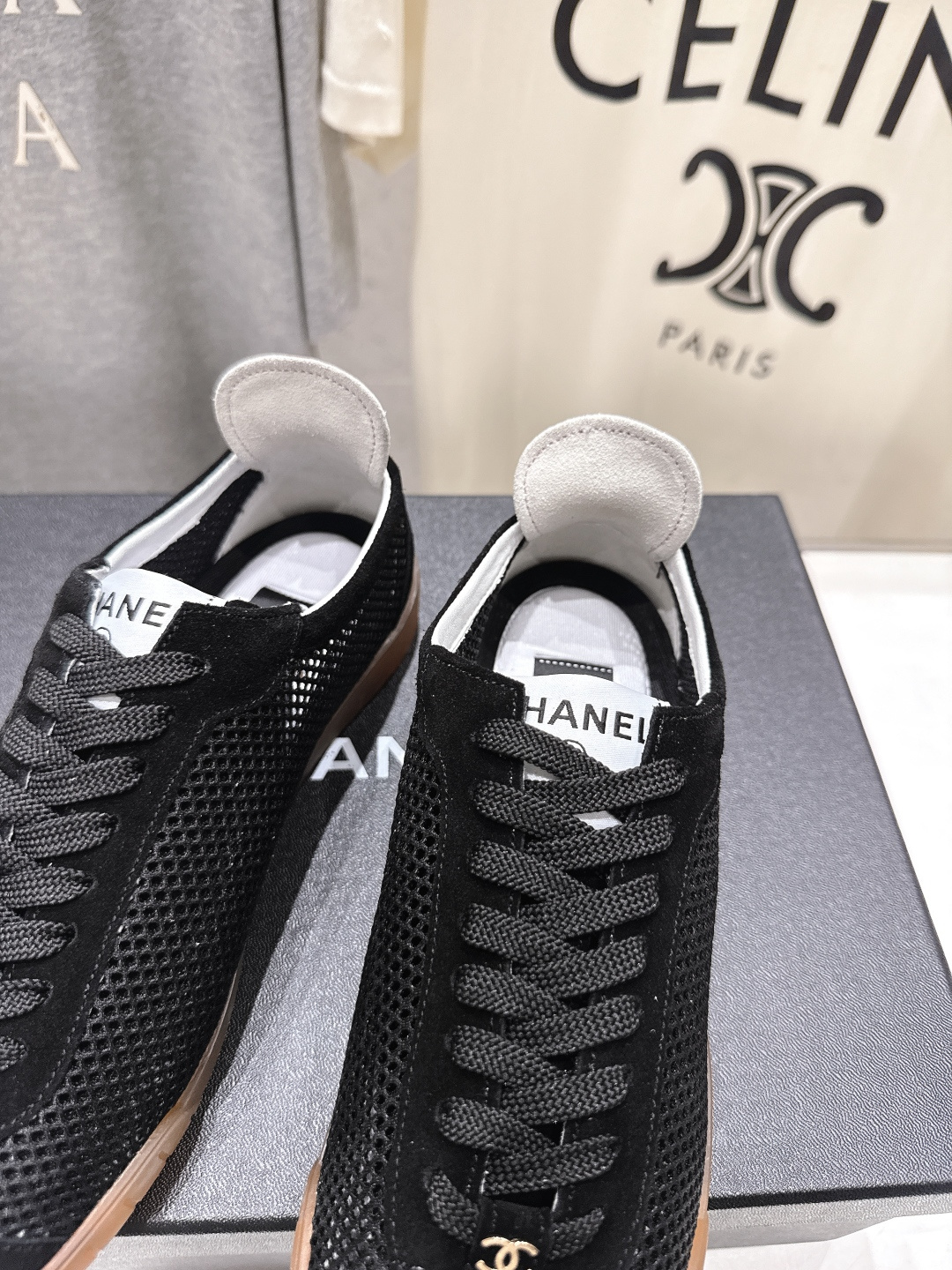 高版本出厂Chanel 香奈儿F067 小香2026ss新款网纱阿甘鞋👟网纱的细腻、鞋尾的小撞色、生胶底