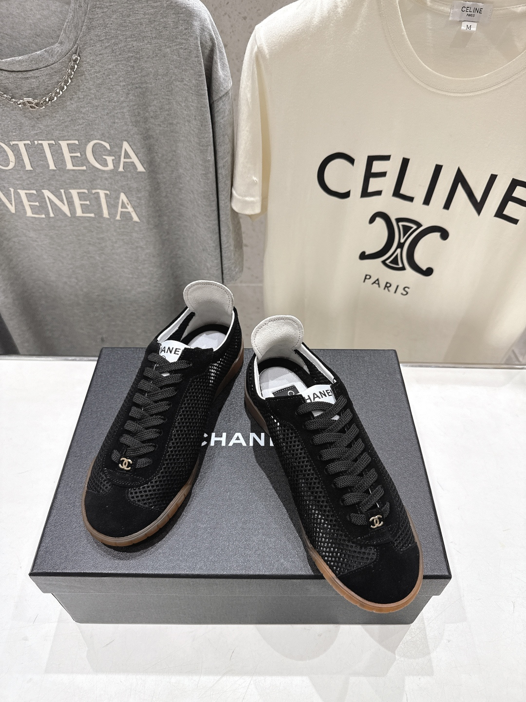 高版本出厂Chanel 香奈儿F067 小香2026ss新款网纱阿甘鞋👟网纱的细腻、鞋尾的小撞色、生胶底