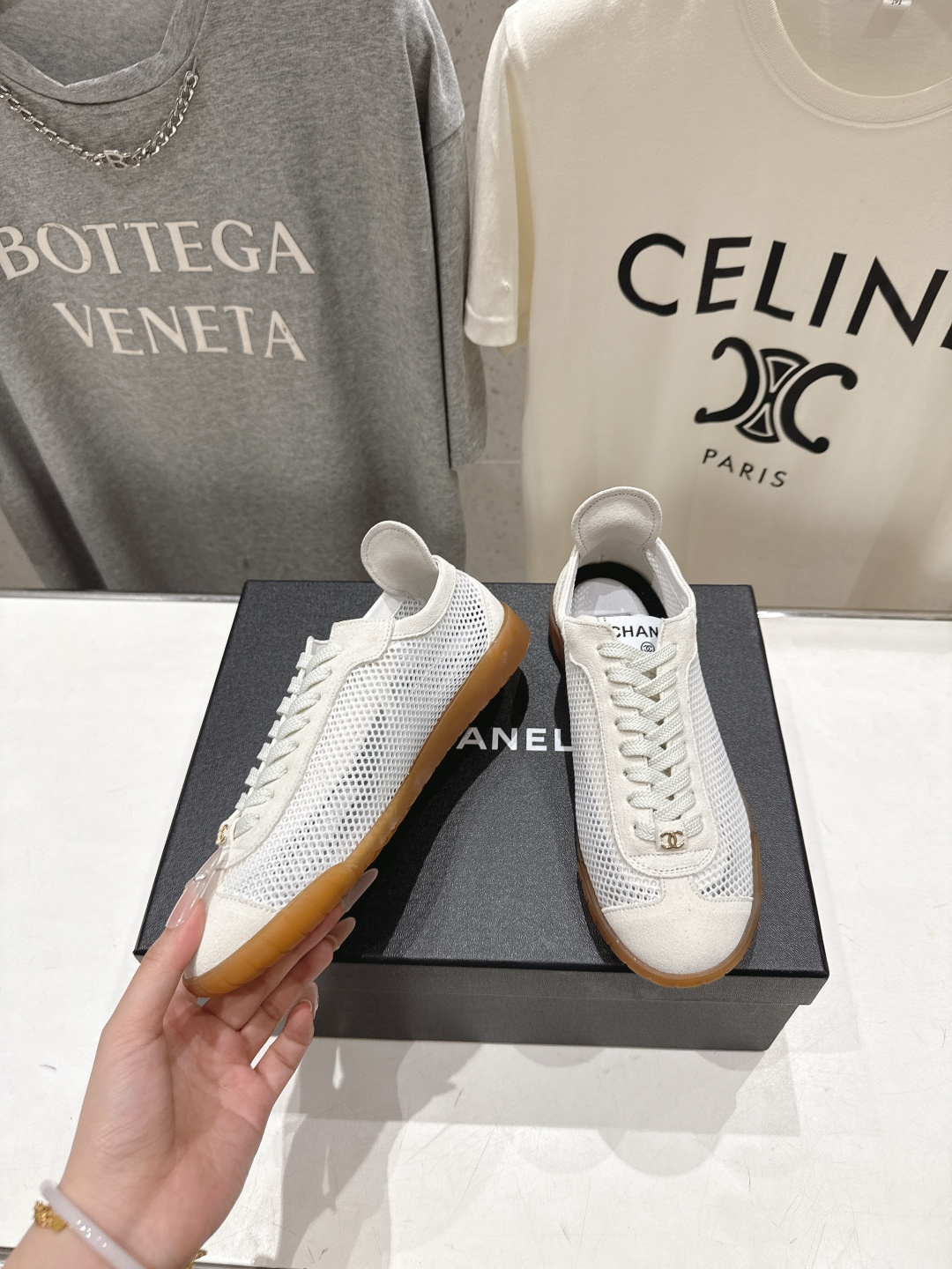 高版本出厂Chanel 香奈儿F067 小香2026ss新款网纱阿甘鞋👟网纱的细腻、鞋尾的小撞色、生胶底