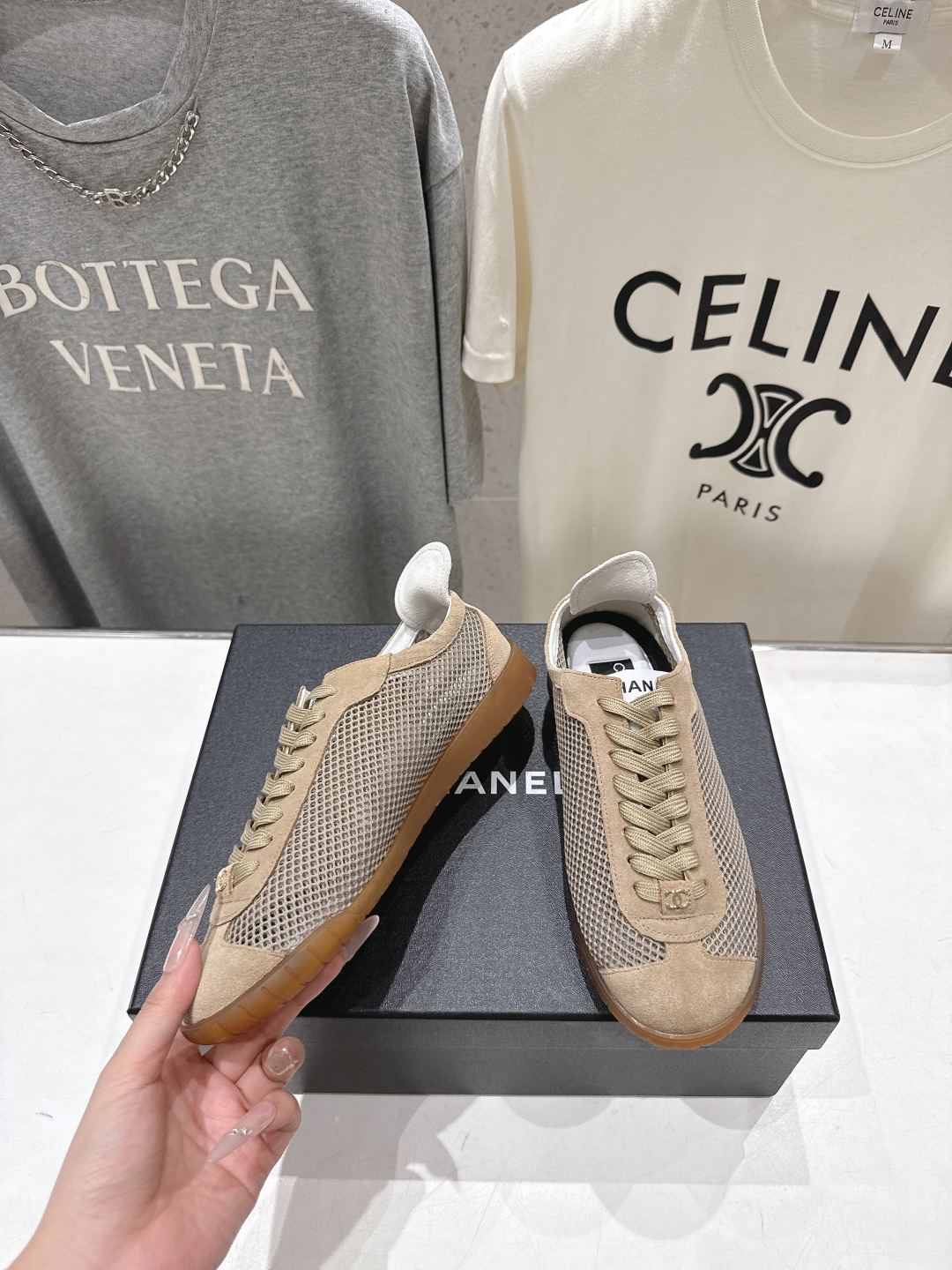 高版本出厂Chanel 香奈儿F067 小香2026ss新款网纱阿甘鞋👟网纱的细腻、鞋尾的小撞色、生胶底