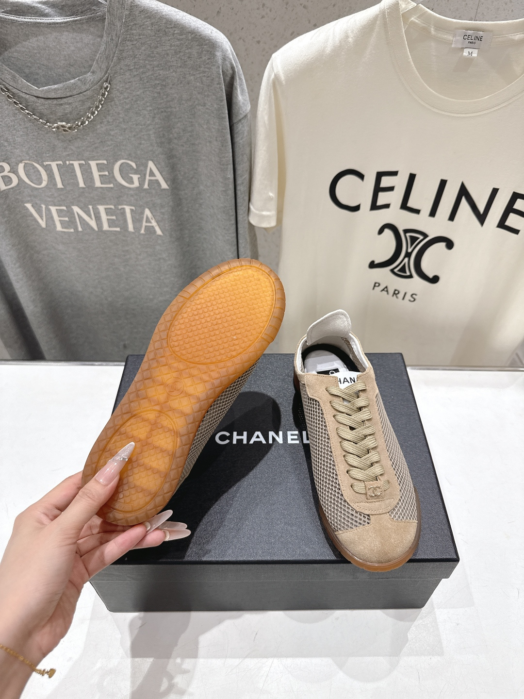 高版本出厂Chanel 香奈儿F067 小香2026ss新款网纱阿甘鞋👟网纱的细腻、鞋尾的小撞色、生胶底