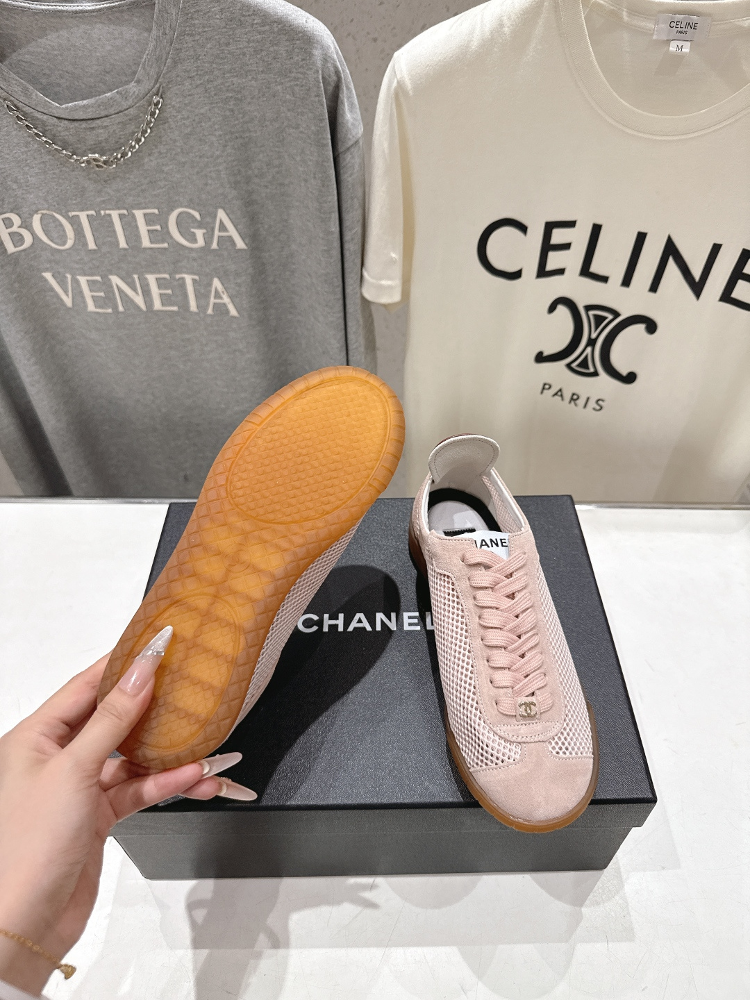 高版本出厂Chanel 香奈儿F067 小香2026ss新款网纱阿甘鞋👟网纱的细腻、鞋尾的小撞色、生胶底