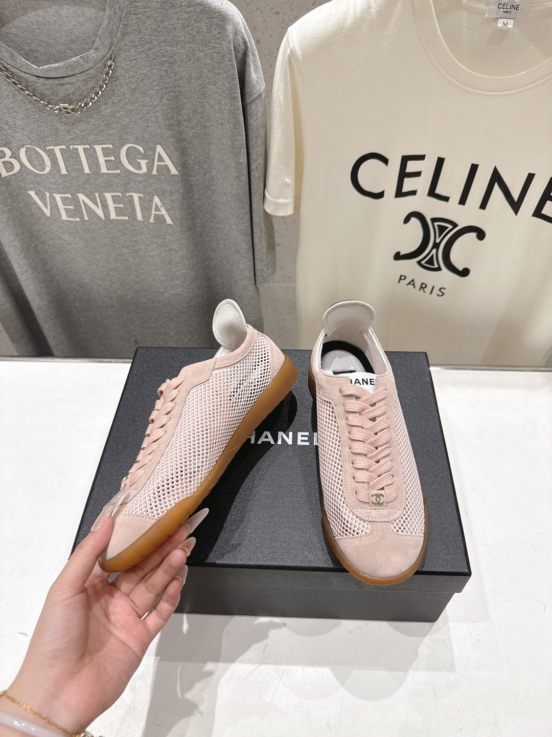高版本出厂Chanel 香奈儿F067 小香2026ss新款网纱阿甘鞋👟网纱的细腻、鞋尾的小撞色、生胶底