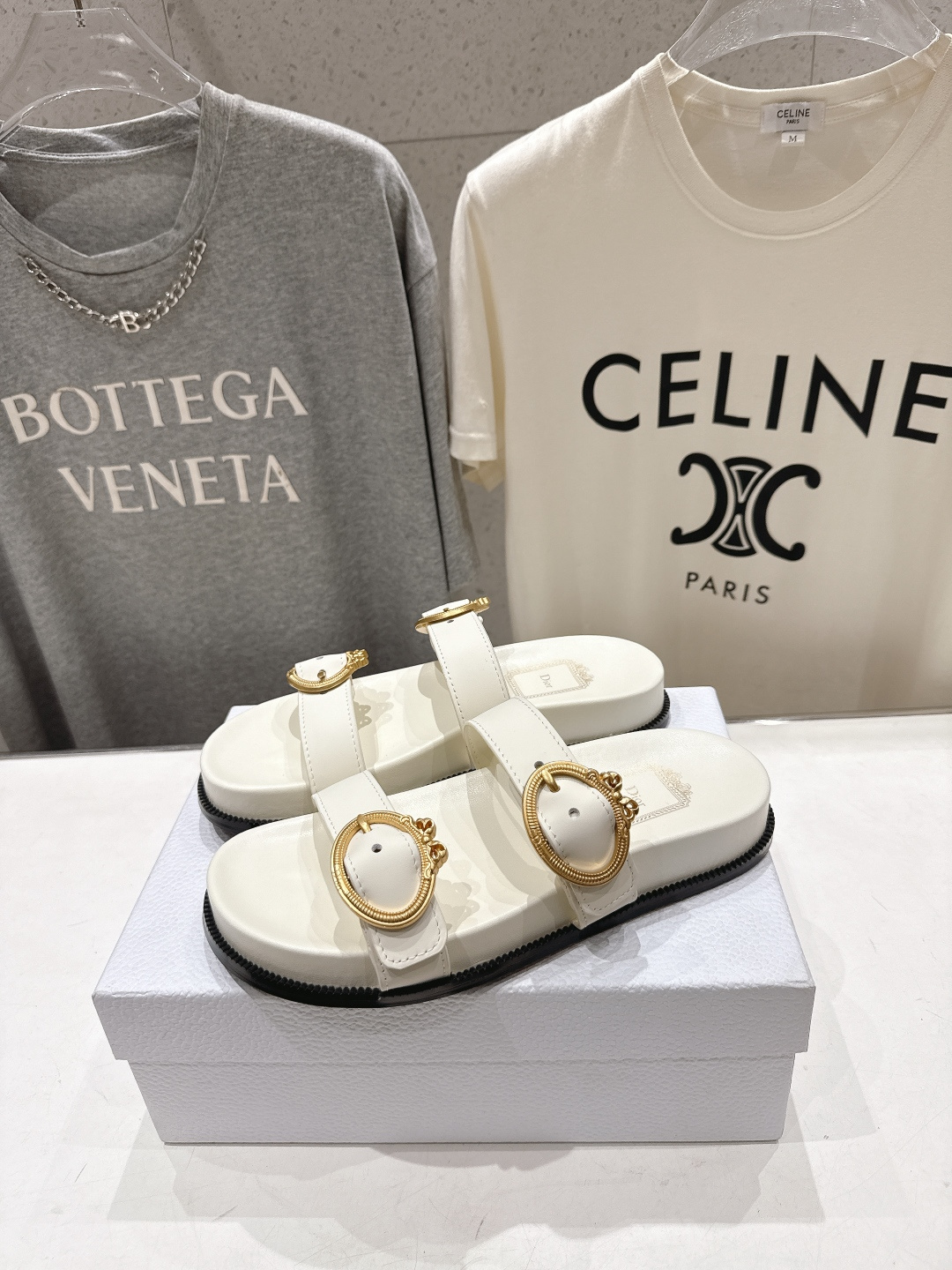 高版本出厂 【高品质】Dior*迪奥F019 D家2026ss春夏新款魔术贴沙滩拖鞋凉鞋～经典版型 搭配