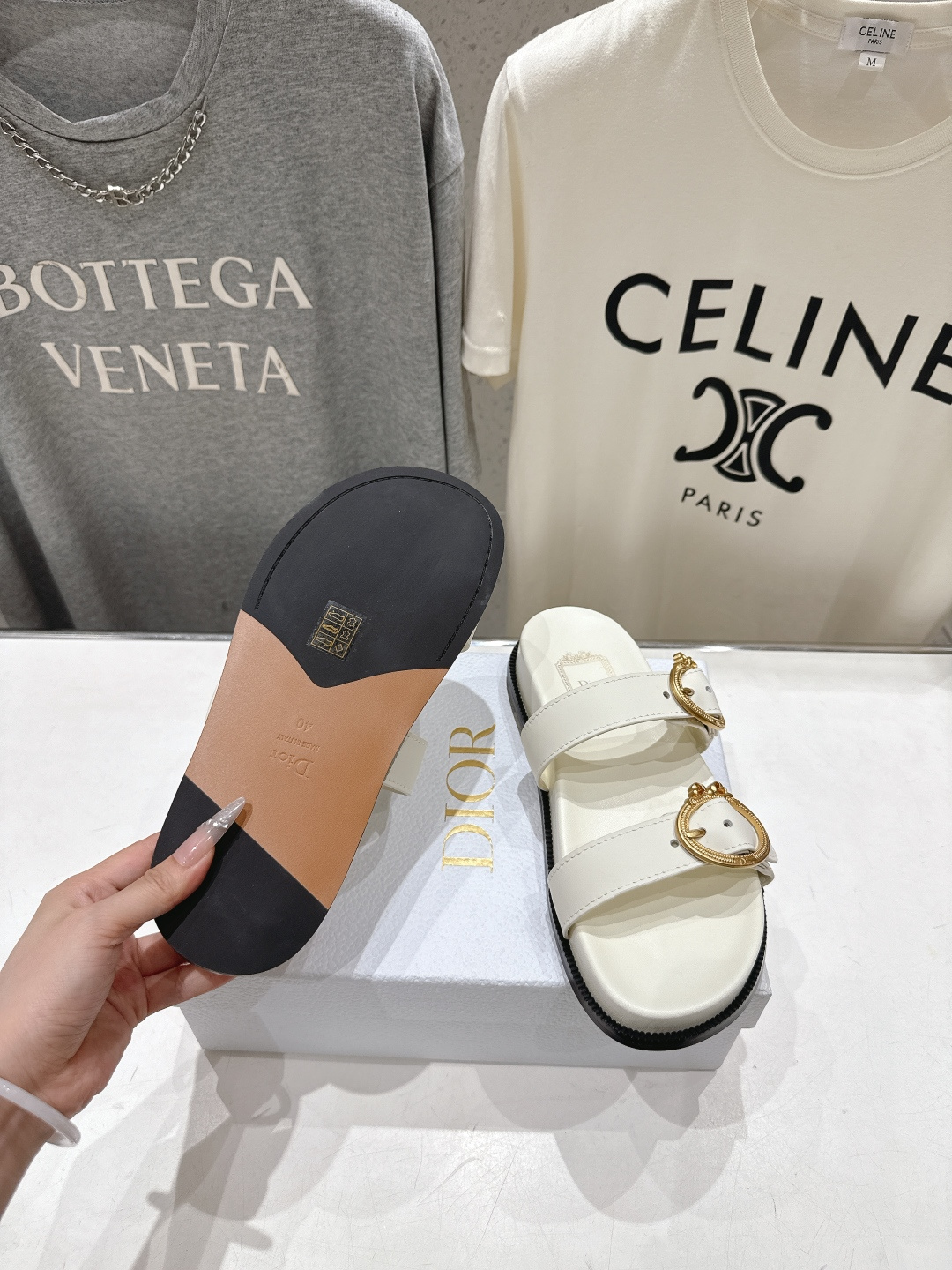 高版本出厂 【高品质】Dior*迪奥F019 D家2026ss春夏新款魔术贴沙滩拖鞋凉鞋～经典版型 搭配