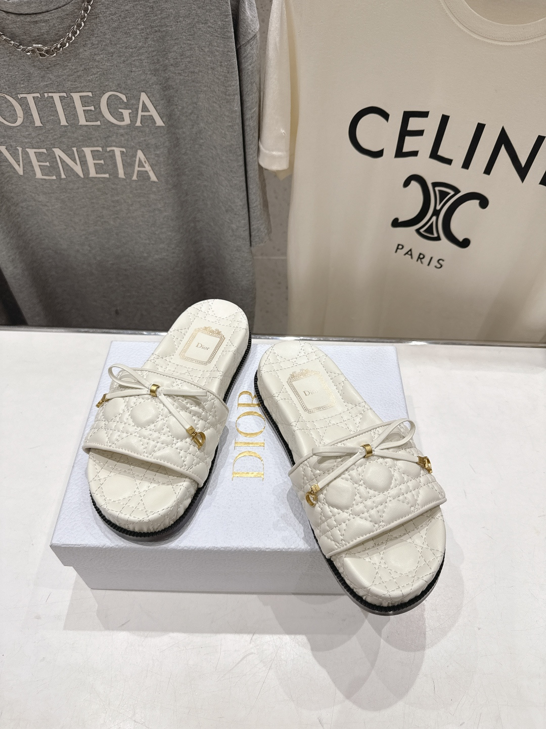 高版本出厂 【高品质】Dior*迪奥D家F019 2026ss夏季新款厚底沙滩拖鞋～经典版型 搭配贴合脚