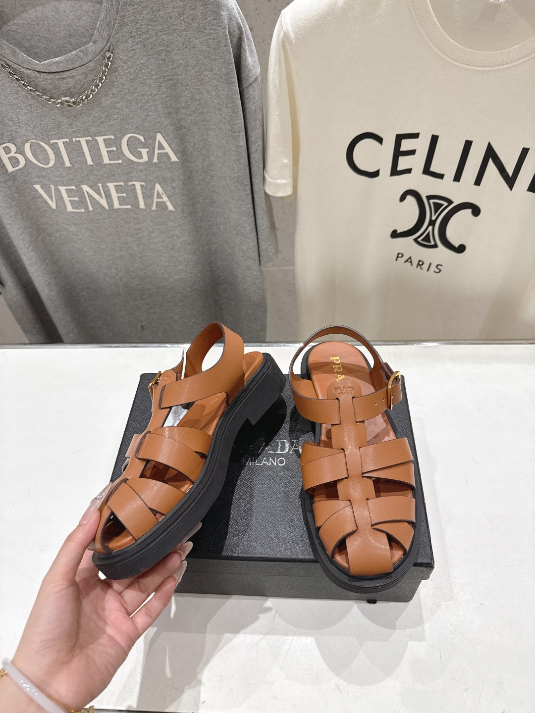 高版本出厂 Prada/普拉达F029 2026ss夏季新款复古风沙滩厚底凉鞋这个鞋型真的属于经典不会过