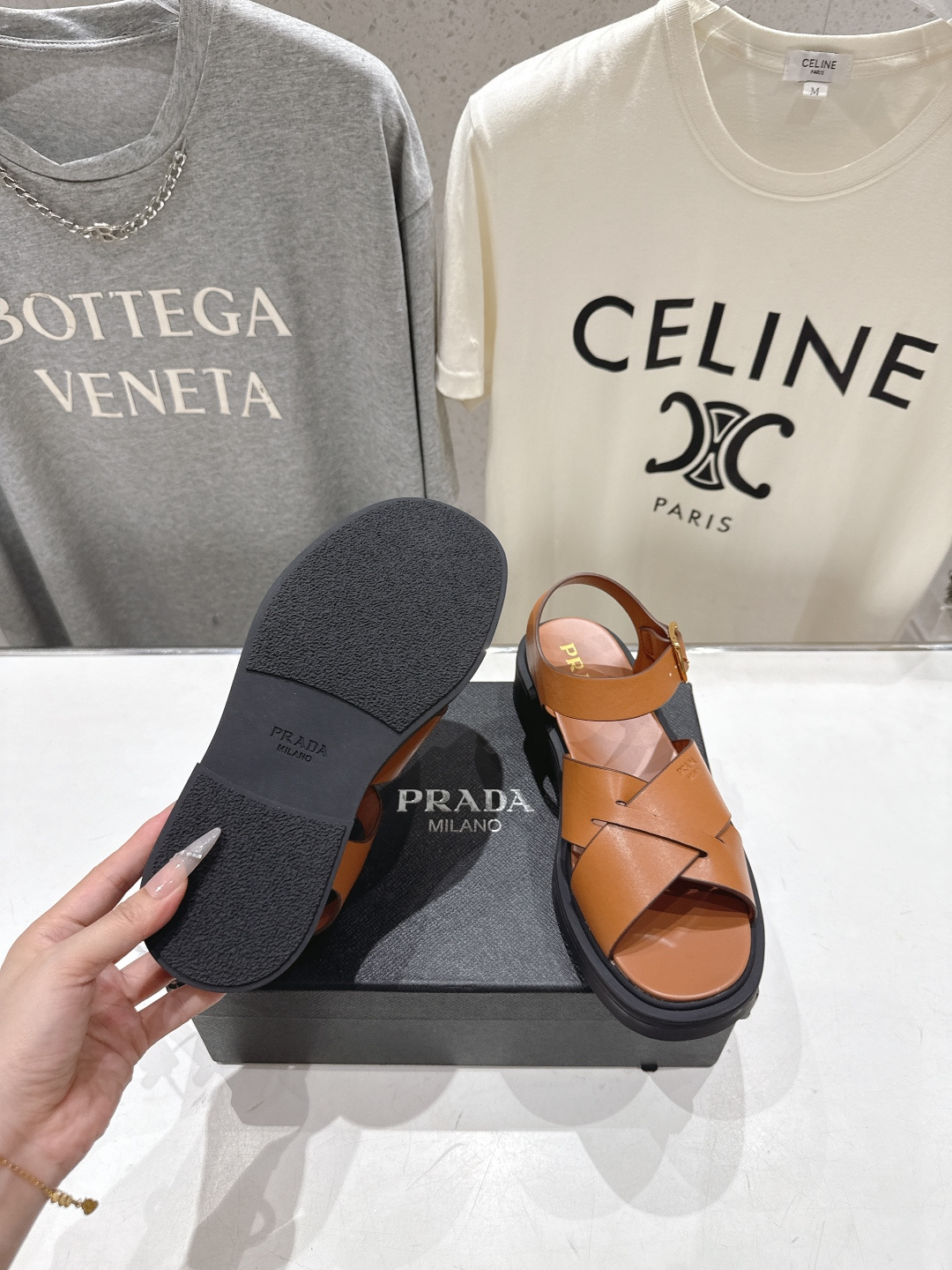 高版本出厂 Prada/普拉达F029 2026ss夏季新款复古风沙滩厚底凉鞋这个鞋型真的属于经典不会过