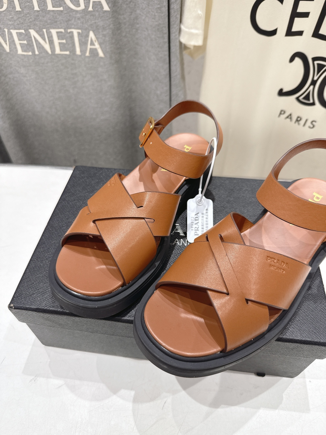 高版本出厂 Prada/普拉达F029 2026ss夏季新款复古风沙滩厚底凉鞋这个鞋型真的属于经典不会过