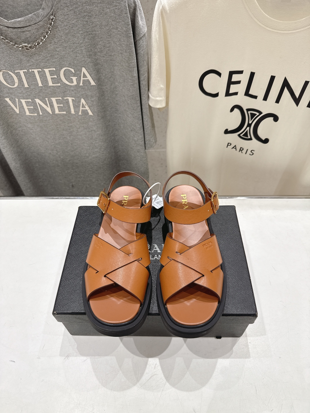 高版本出厂 Prada/普拉达F029 2026ss夏季新款复古风沙滩厚底凉鞋这个鞋型真的属于经典不会过