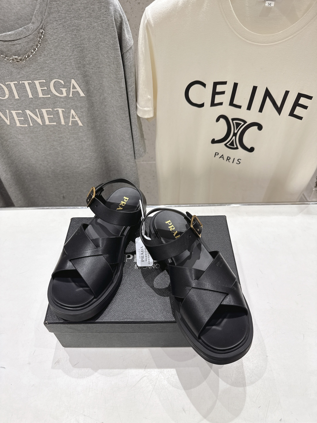 高版本出厂 Prada/普拉达F029 2026ss夏季新款复古风沙滩厚底凉鞋这个鞋型真的属于经典不会过