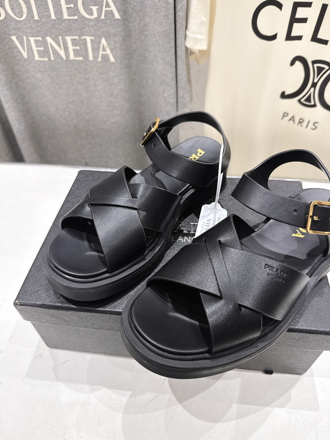 高版本出厂 Prada/普拉达F029 2026ss夏季新款复古风沙滩厚底凉鞋这个鞋型真的属于经典不会过
