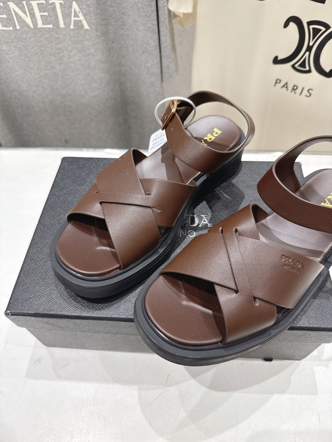 高版本出厂 Prada/普拉达F029 2026ss夏季新款复古风沙滩厚底凉鞋这个鞋型真的属于经典不会过