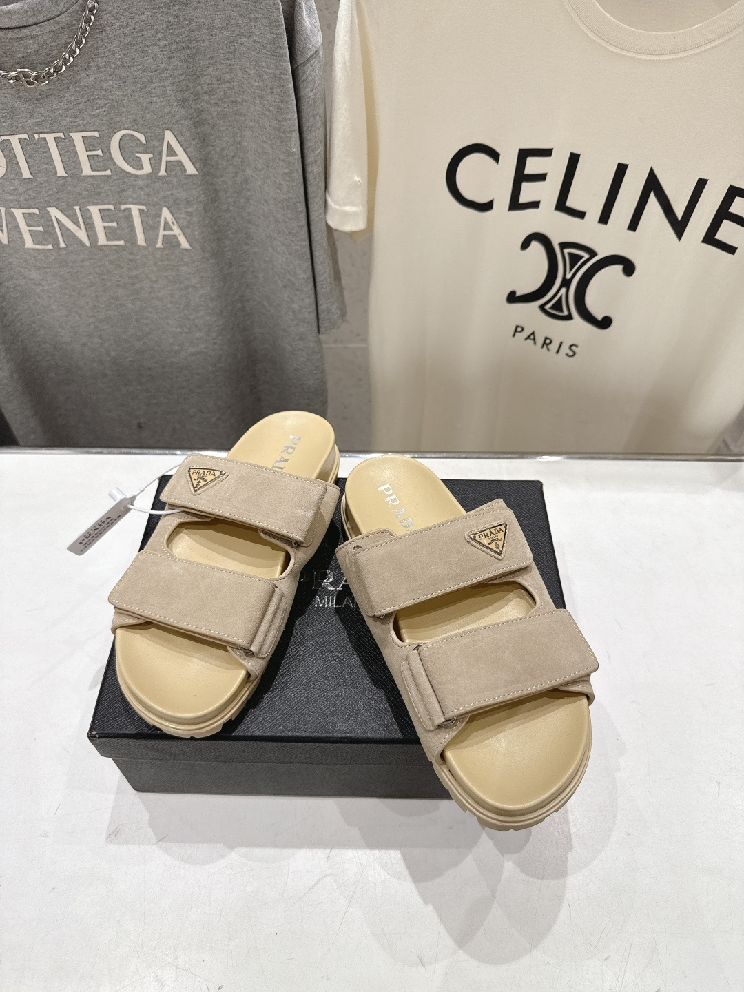 高版本出厂  Prada/普拉达F029 26ss夏季新款魔术贴厚底沙滩拖鞋这个鞋型真的属于经典不会过时