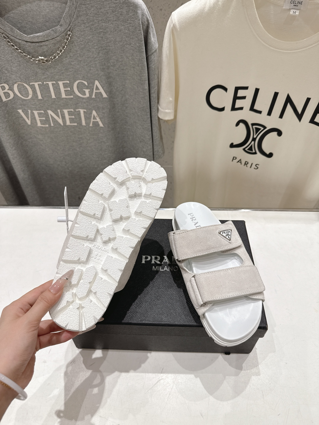高版本出厂  Prada/普拉达F029 26ss夏季新款魔术贴厚底沙滩拖鞋这个鞋型真的属于经典不会过时