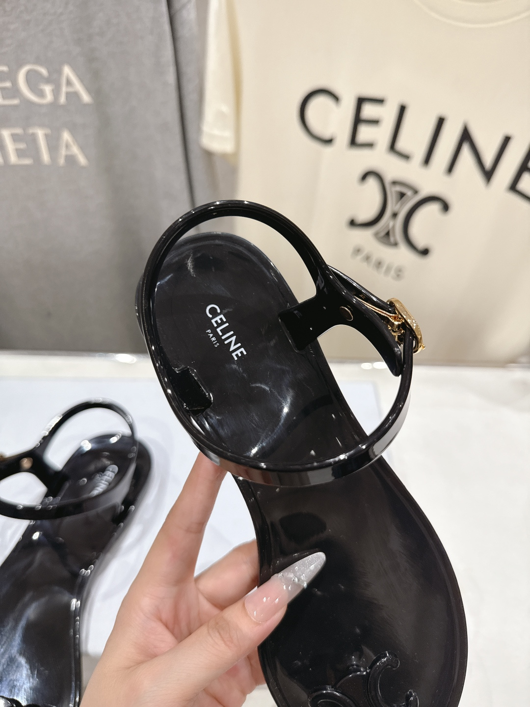 高版本出厂  Celine~赛琳F015 2026ss夏季新款时尚果冻凯旋门夹脚平底凉鞋New Celi