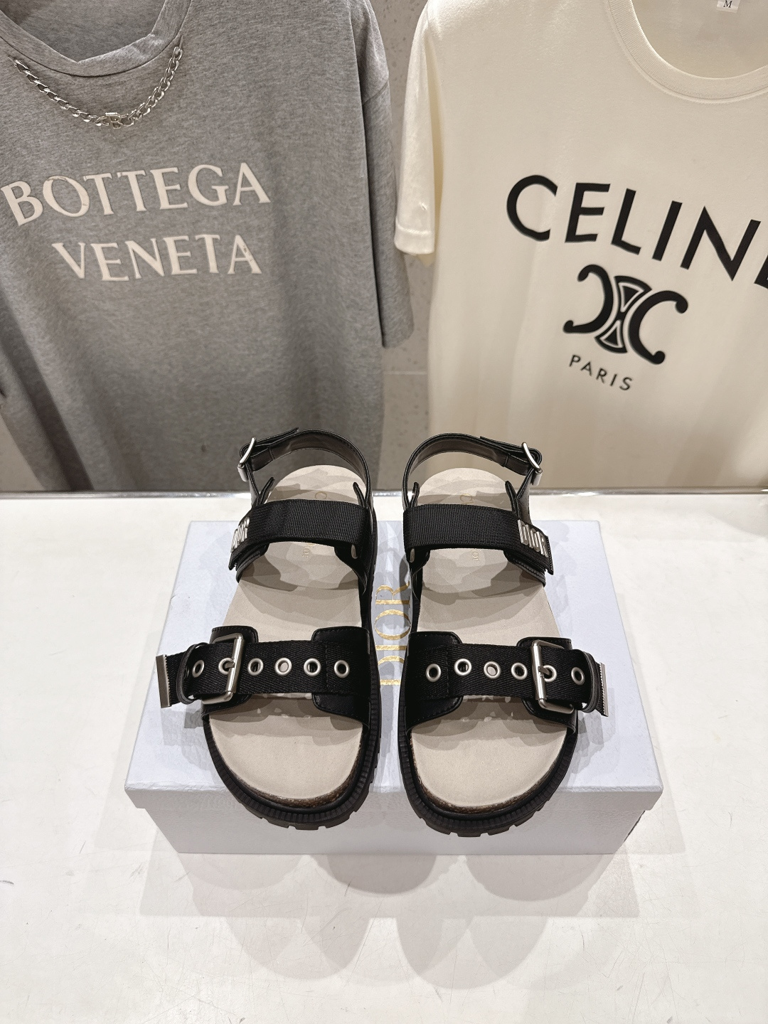 高版本出厂 【高品质】Dior*迪奥F019 D家2026ss春夏新款魔术贴沙滩拖鞋凉鞋～经典版型 搭配