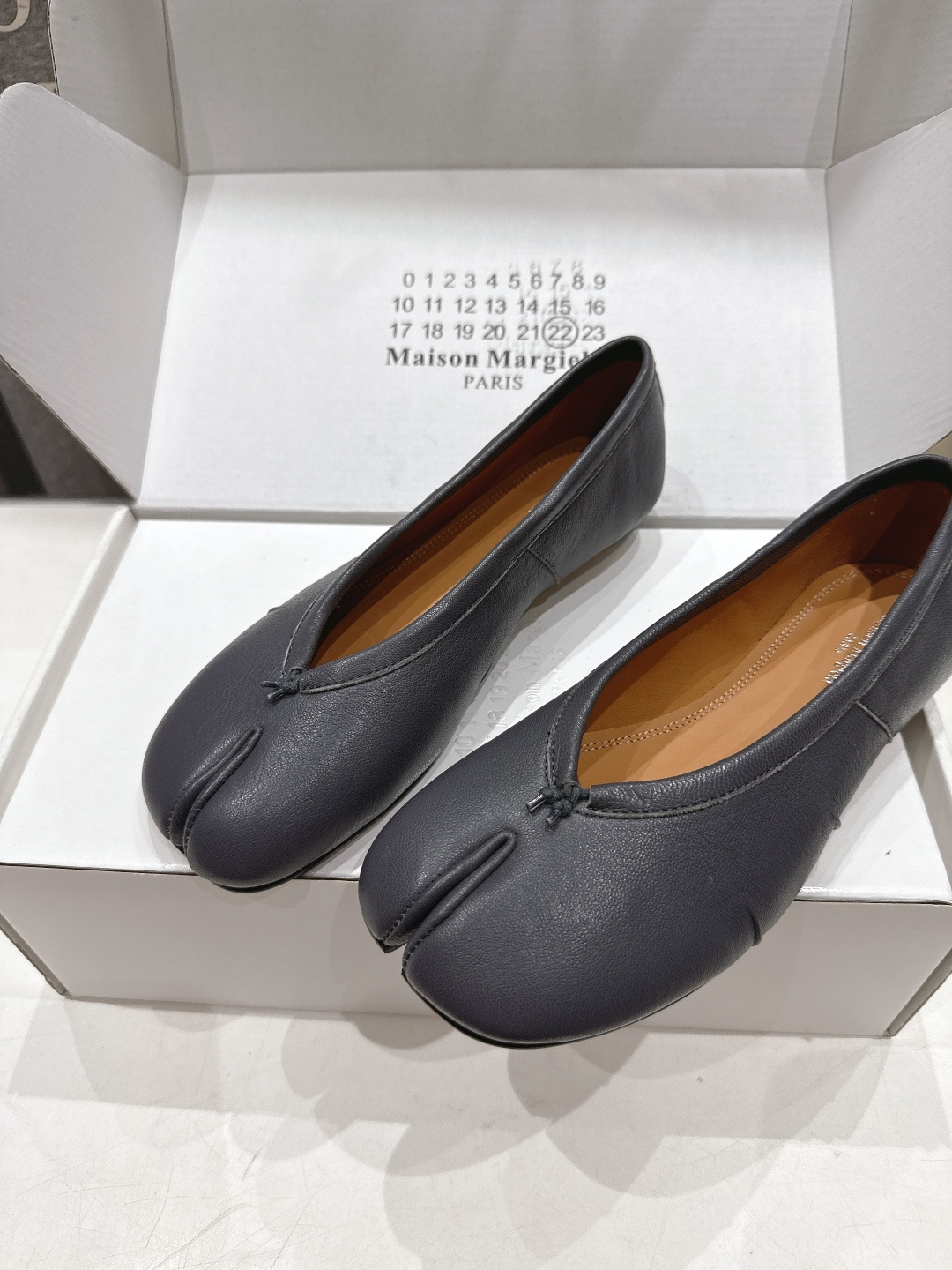 高版本出厂    MM6【Maison Magical】马吉拉2026ss官方同步新品最近超级火的平底分