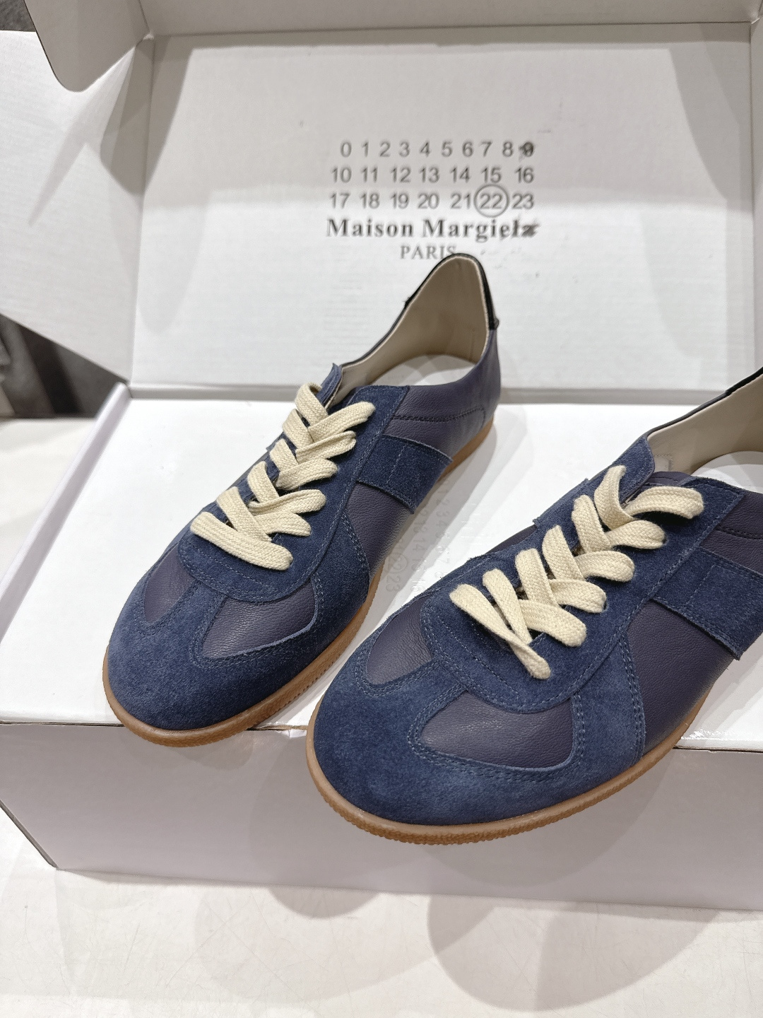 高版本出厂 情侣款  Maison Margiela 马吉拉MM6新款休闲鞋板鞋德训鞋...顶级品质 新