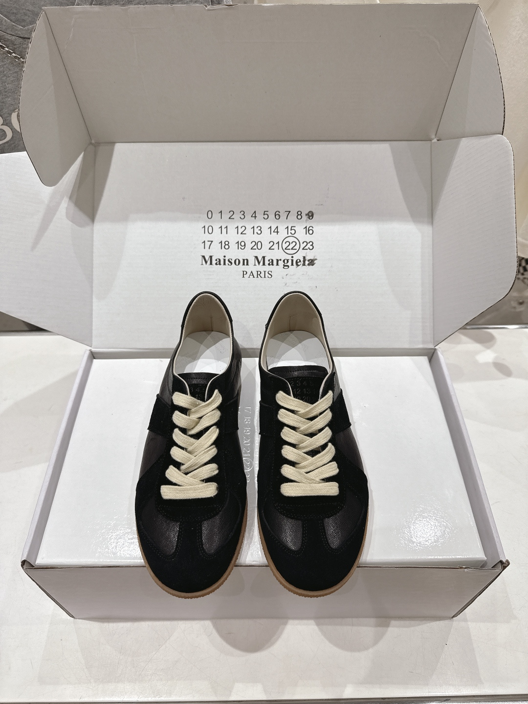 高版本出厂 情侣款  Maison Margiela 马吉拉MM6新款休闲鞋板鞋德训鞋...顶级品质 新