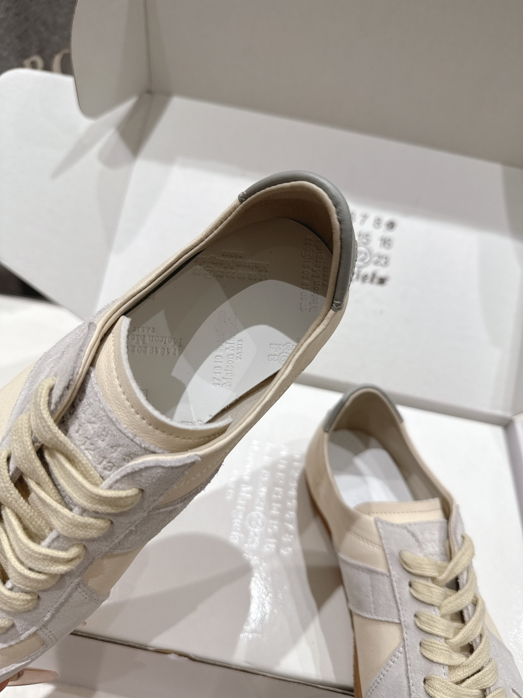 高版本出厂 情侣款  Maison Margiela 马吉拉MM6新款休闲鞋板鞋德训鞋...顶级品质 新