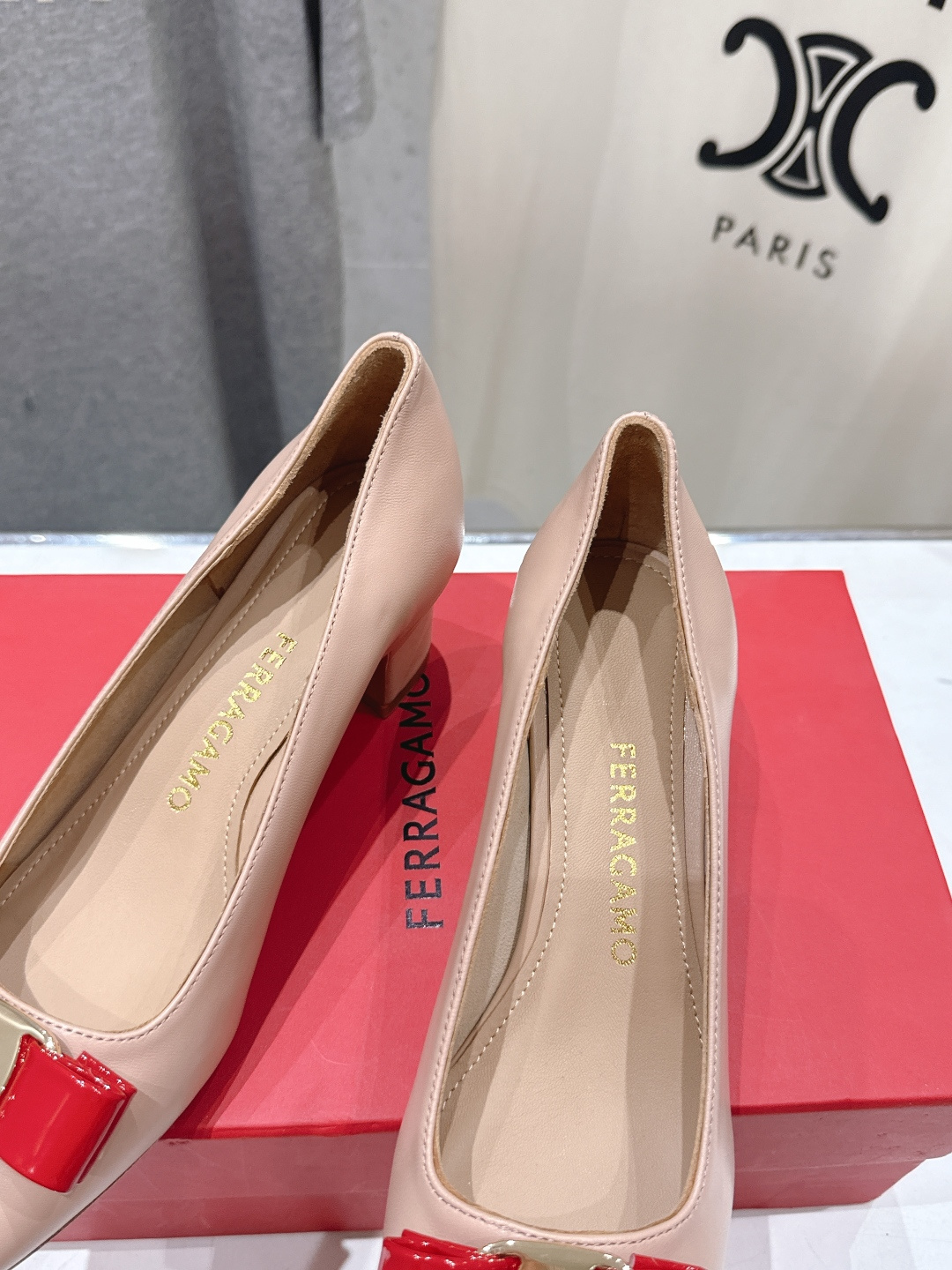 高版本出厂  FERRAGAMO/菲拉格慕F065  26ss官方新款真皮蝴蝶结系列高跟鞋单鞋菲拉格慕今