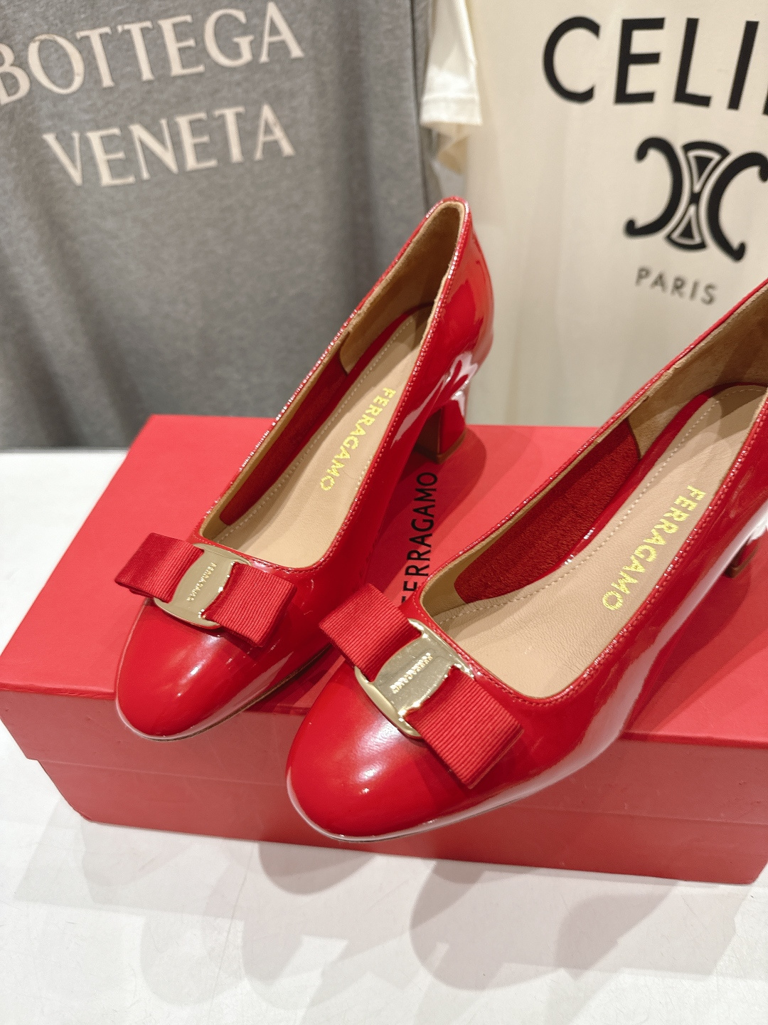 高版本出厂  FERRAGAMO/菲拉格慕F065  26ss官方新款真皮蝴蝶结系列高跟鞋单鞋菲拉格慕今