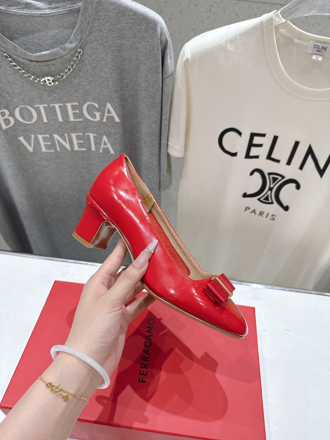 高版本出厂  FERRAGAMO/菲拉格慕F065  26ss官方新款真皮蝴蝶结系列高跟鞋单鞋菲拉格慕今