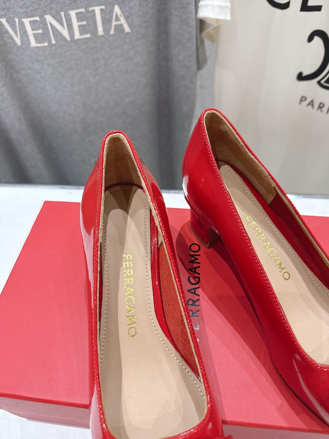 高版本出厂  FERRAGAMO/菲拉格慕F065  26ss官方新款真皮蝴蝶结系列高跟鞋单鞋菲拉格慕今