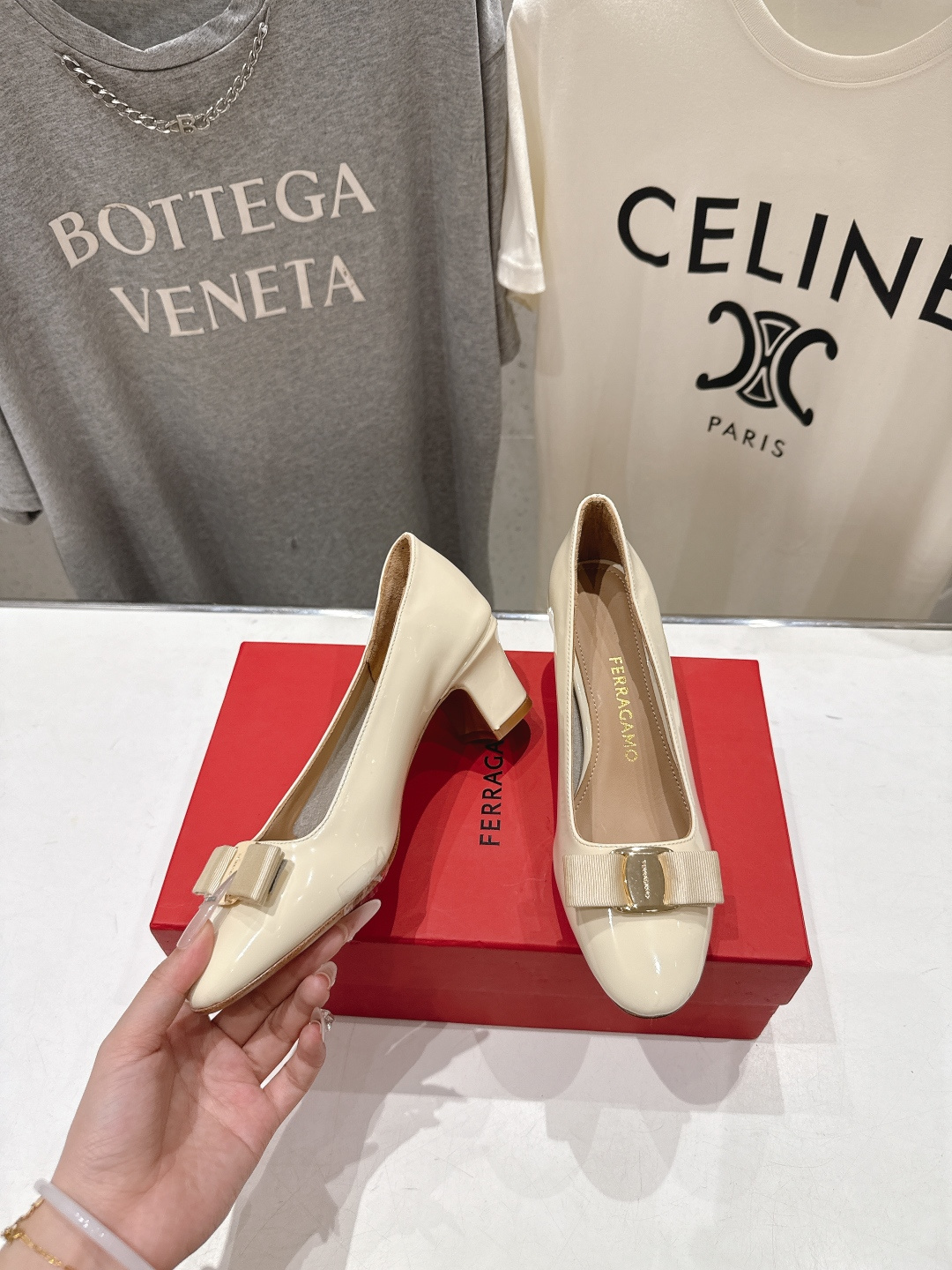 高版本出厂  FERRAGAMO/菲拉格慕F065  26ss官方新款真皮蝴蝶结系列高跟鞋单鞋菲拉格慕今
