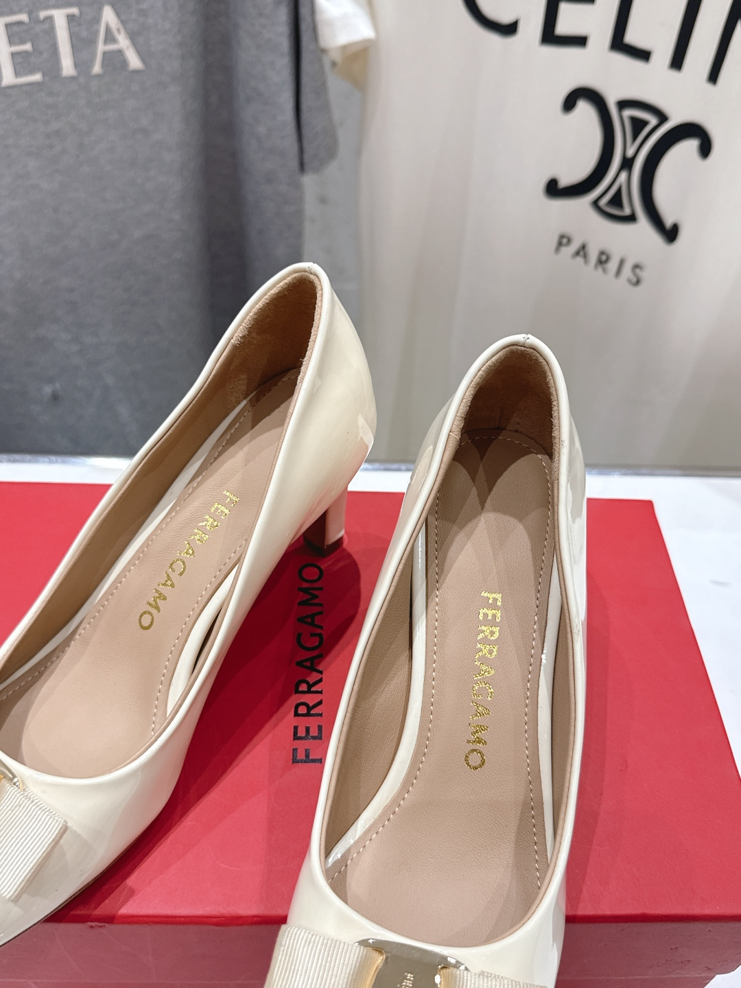 高版本出厂  FERRAGAMO/菲拉格慕F065  26ss官方新款真皮蝴蝶结系列高跟鞋单鞋菲拉格慕今