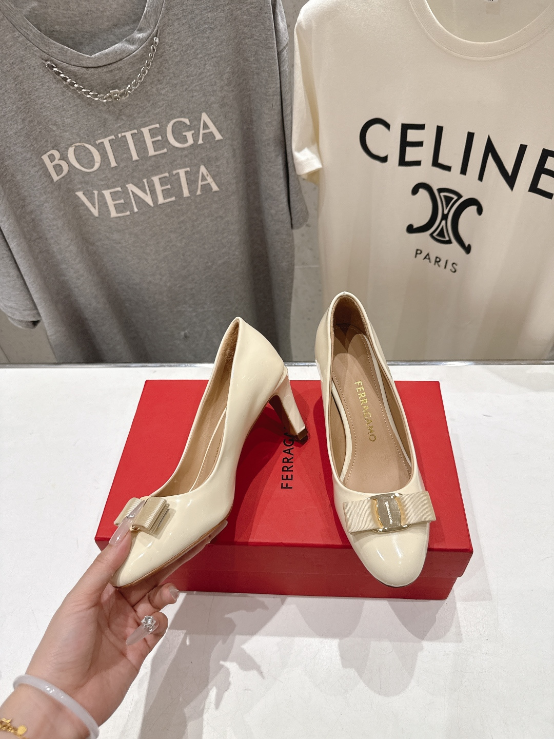 高版本出厂  FERRAGAMO/菲拉格慕F065  26ss官方新款真皮蝴蝶结系列高跟鞋单鞋菲拉格慕今