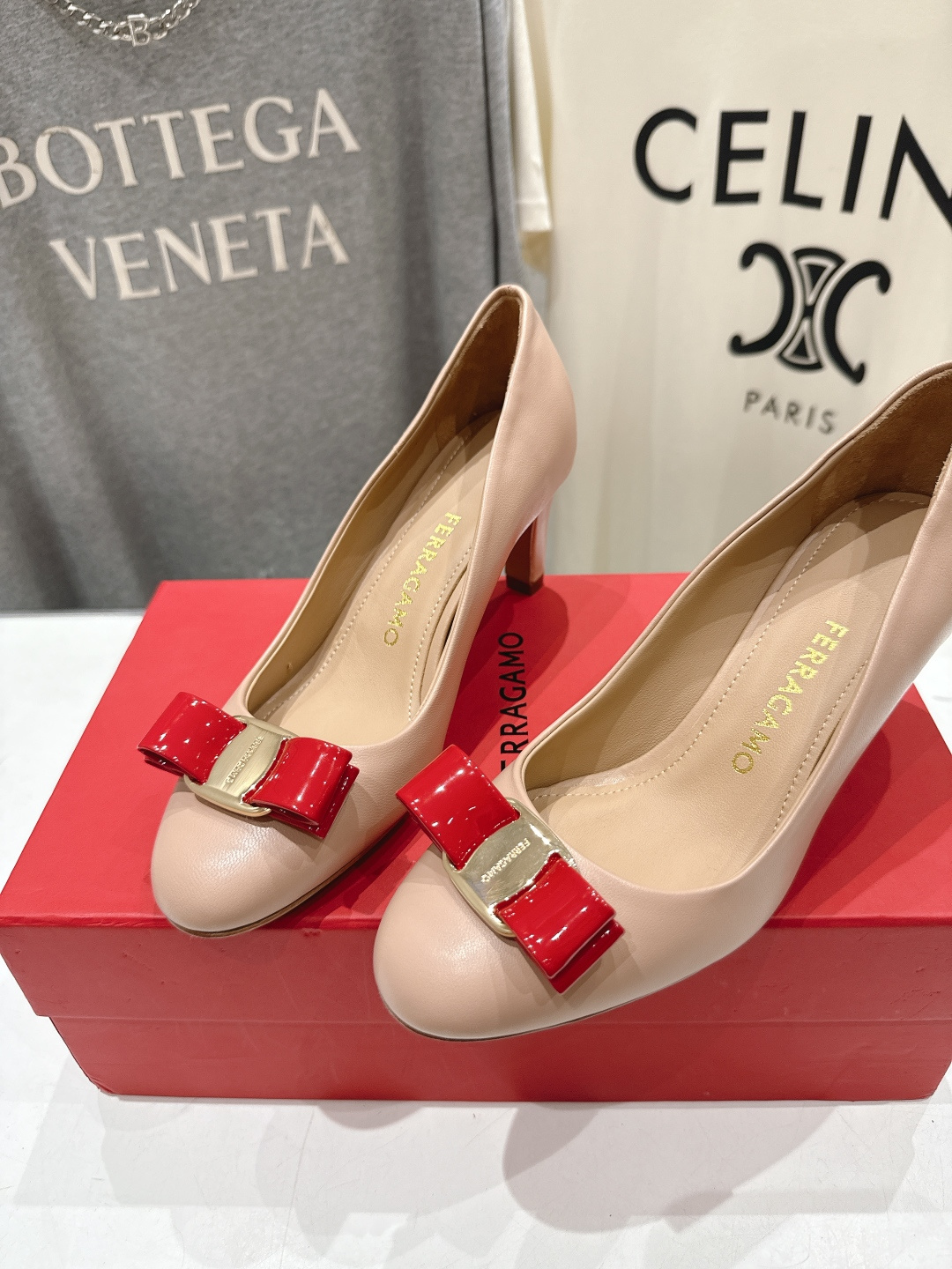 高版本出厂  FERRAGAMO/菲拉格慕F065  26ss官方新款真皮蝴蝶结系列高跟鞋单鞋菲拉格慕今