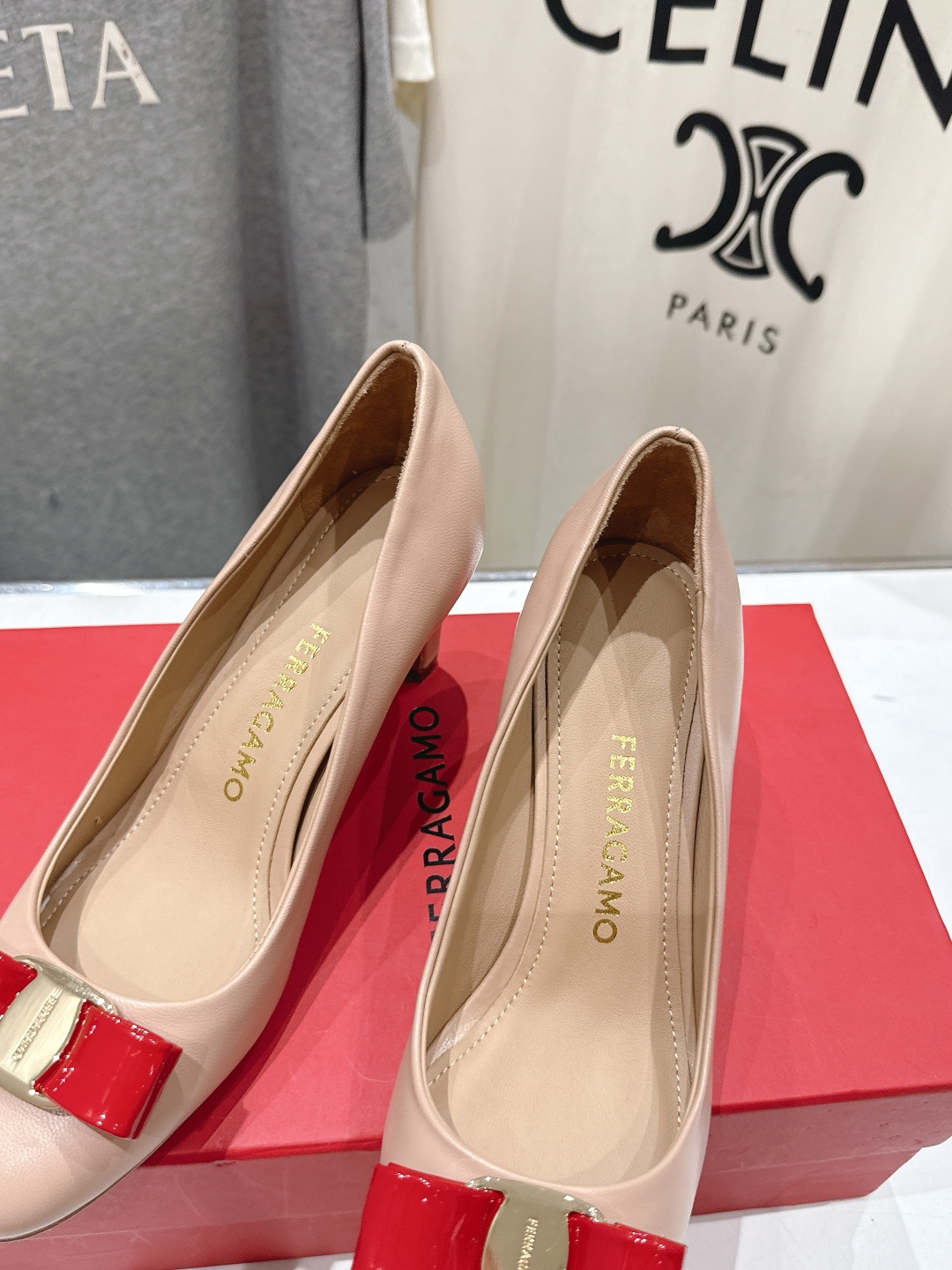 高版本出厂  FERRAGAMO/菲拉格慕F065  26ss官方新款真皮蝴蝶结系列高跟鞋单鞋菲拉格慕今