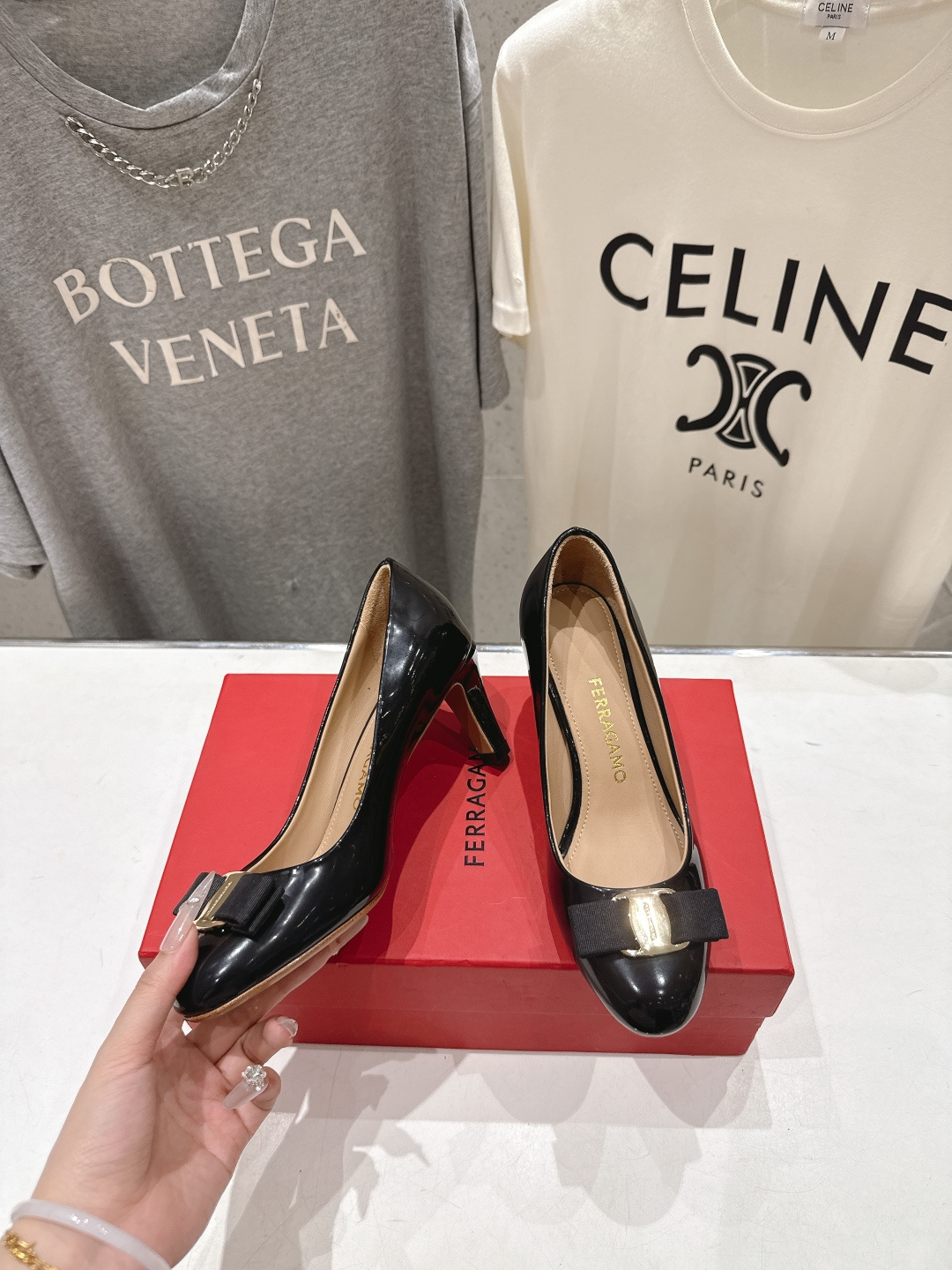 高版本出厂  FERRAGAMO/菲拉格慕F065  26ss官方新款真皮蝴蝶结系列高跟鞋单鞋菲拉格慕今