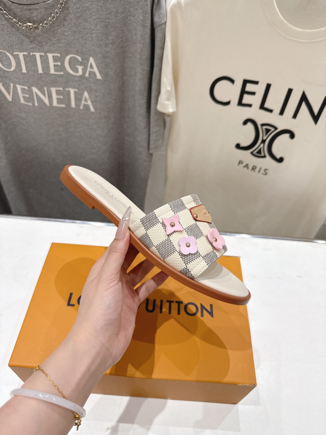 高版本出厂  Louis Vuitton ss26 new arrival LV驴牌春夏系列新款平底沙滩