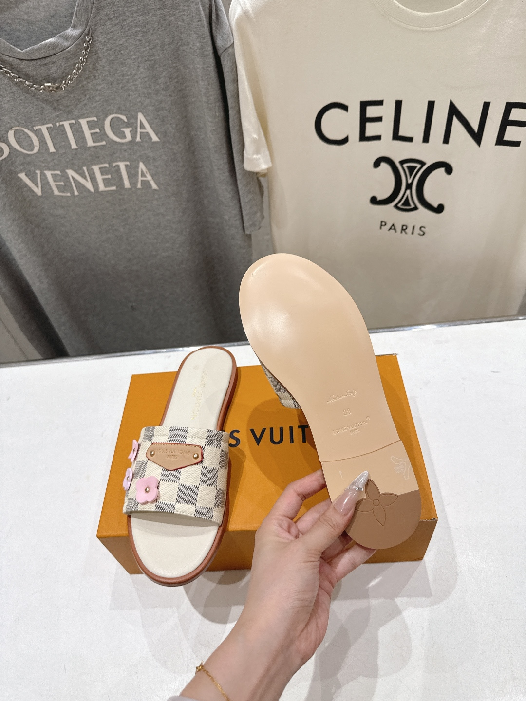 高版本出厂  Louis Vuitton ss26 new arrival LV驴牌春夏系列新款平底沙滩