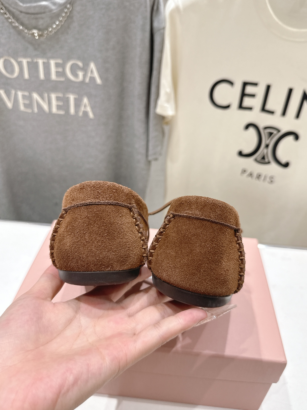高版本出厂 MiuMiu/缪缪F027 2026ss春夏走秀新款·系带平底乐福鞋驾车鞋这款永不过时的系带 高版本出厂 MiuMiu/缪缪F027 2026ss春夏走秀新款·系带平底乐福鞋驾车鞋这款永不过时的系带