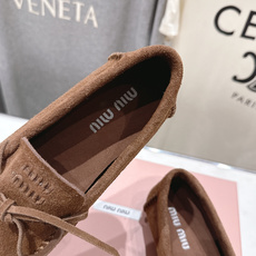 高版本出厂 MiuMiu/缪缪F027 2026ss春夏走秀新款·系带平底乐福鞋驾车鞋这款永不过时的系带 高版本出厂 MiuMiu/缪缪F027 2026ss春夏走秀新款·系带平底乐福鞋驾车鞋这款永不过时的系带