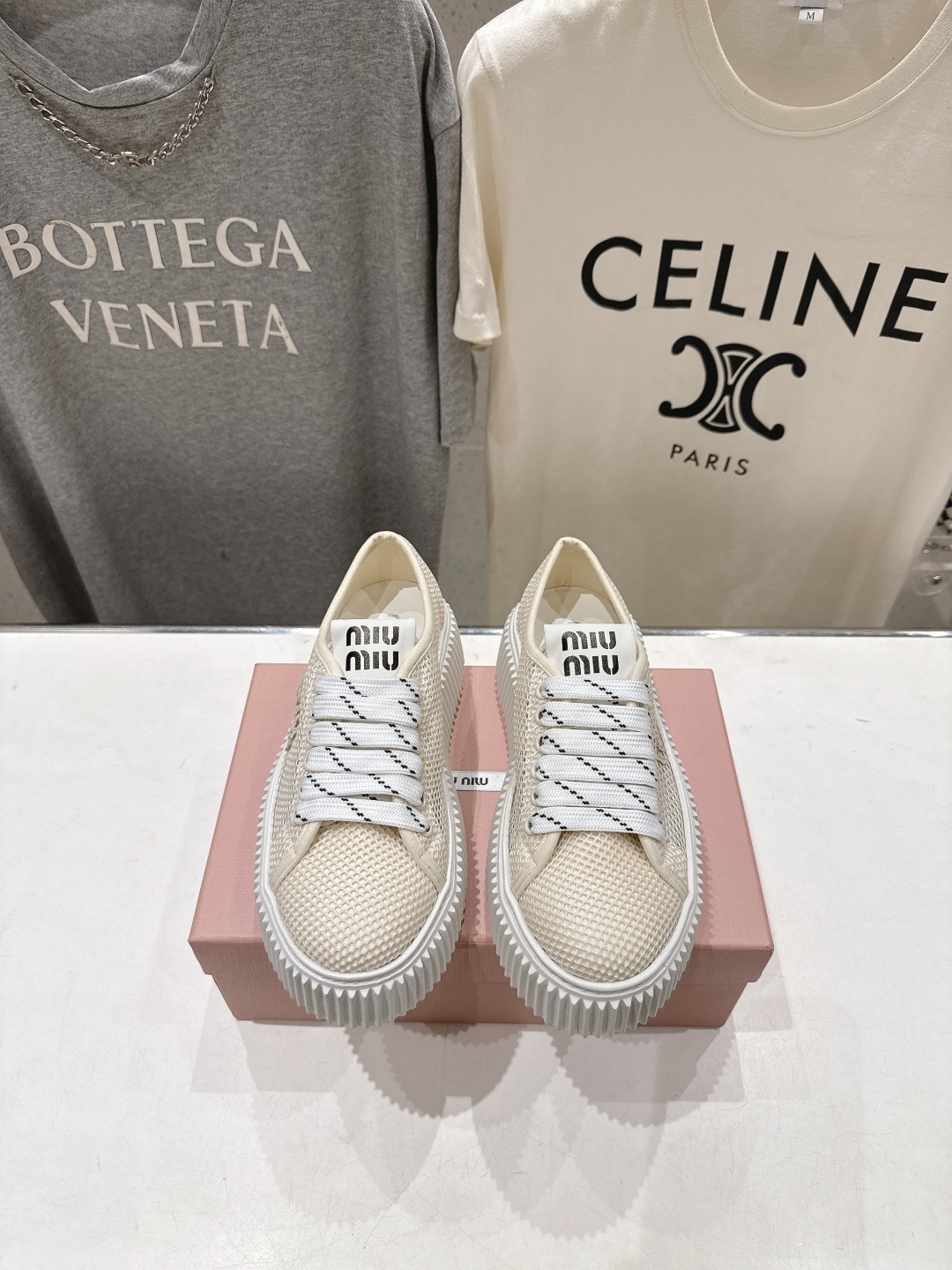 高版本出厂  MiuMiu*繆繆F027 26ss new arrival～Miu家走秀新款透气网纱德训