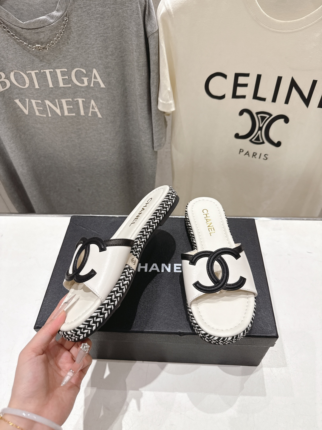 高版本出厂  chanel*香奈儿F027 小香2026ss夏季最新平底拖鞋🆕时尚百搭系列～深受各界美女