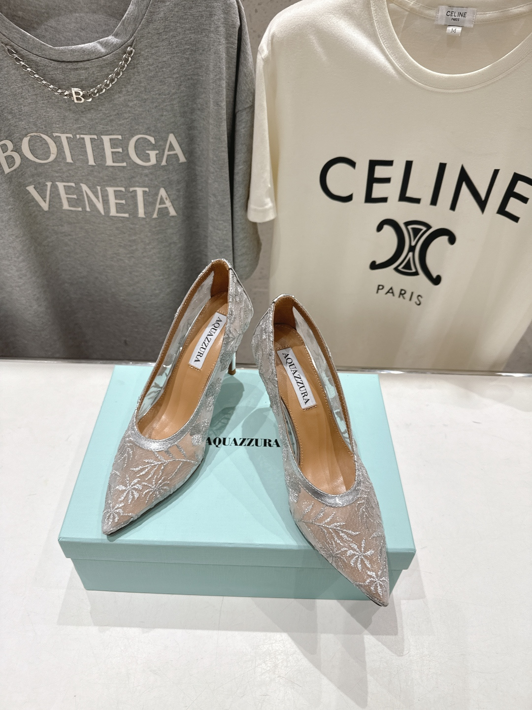 高版本出厂 「ᴀqᴜᴀᴢᴢᴜʀᴀ」AQUAZZURA/菠萝F072 2026ss新款尖头金属刺绣高跟鞋凉