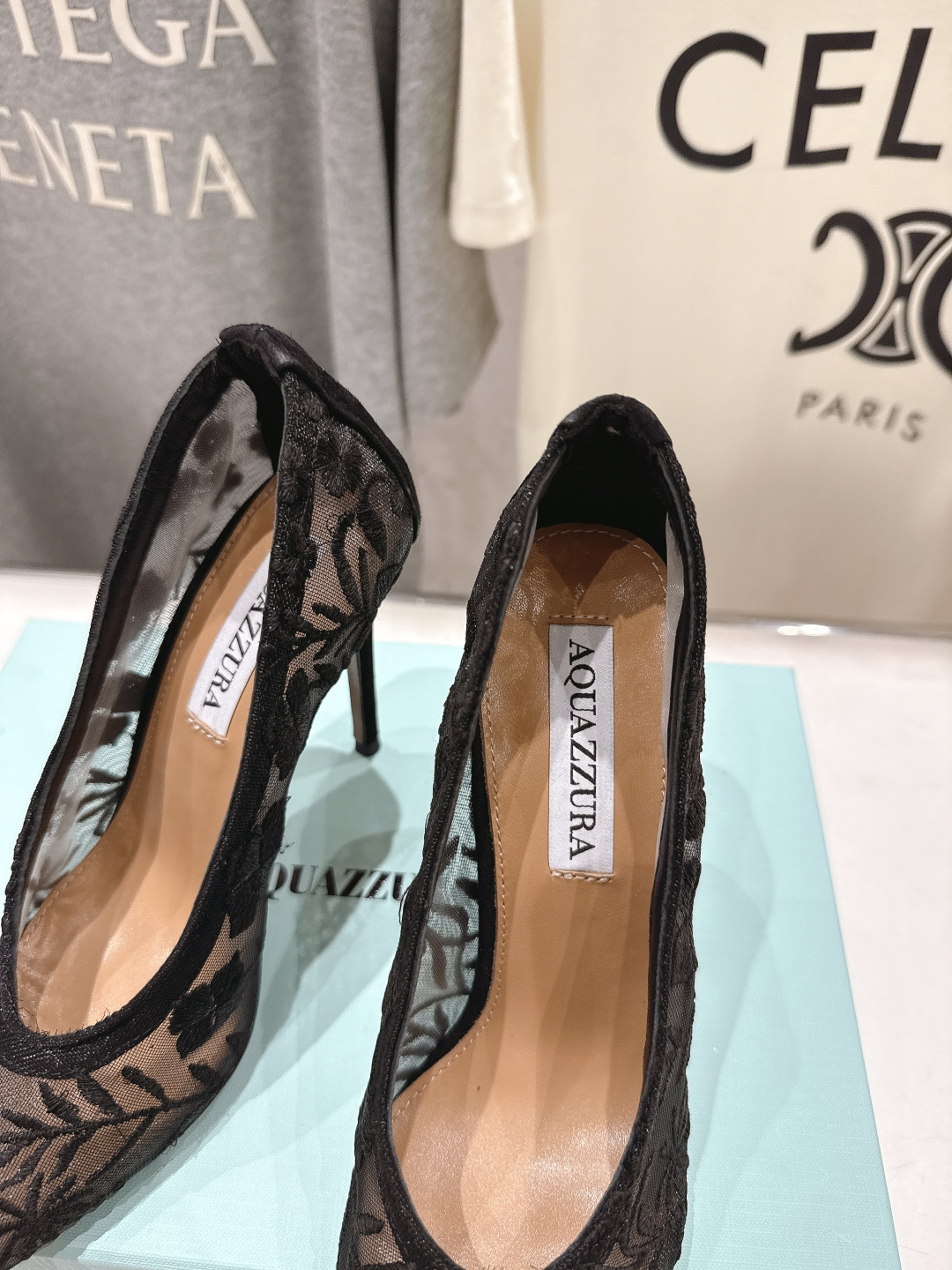 高版本出厂 「ᴀqᴜᴀᴢᴢᴜʀᴀ」AQUAZZURA/菠萝F072 2026ss新款尖头金属刺绣高跟鞋凉