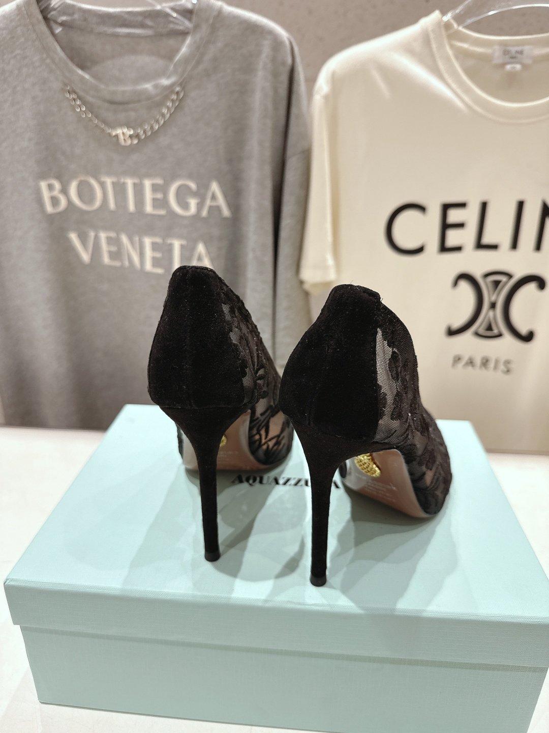 高版本出厂 「ᴀqᴜᴀᴢᴢᴜʀᴀ」AQUAZZURA/菠萝F072 2026ss新款尖头金属刺绣高跟鞋凉