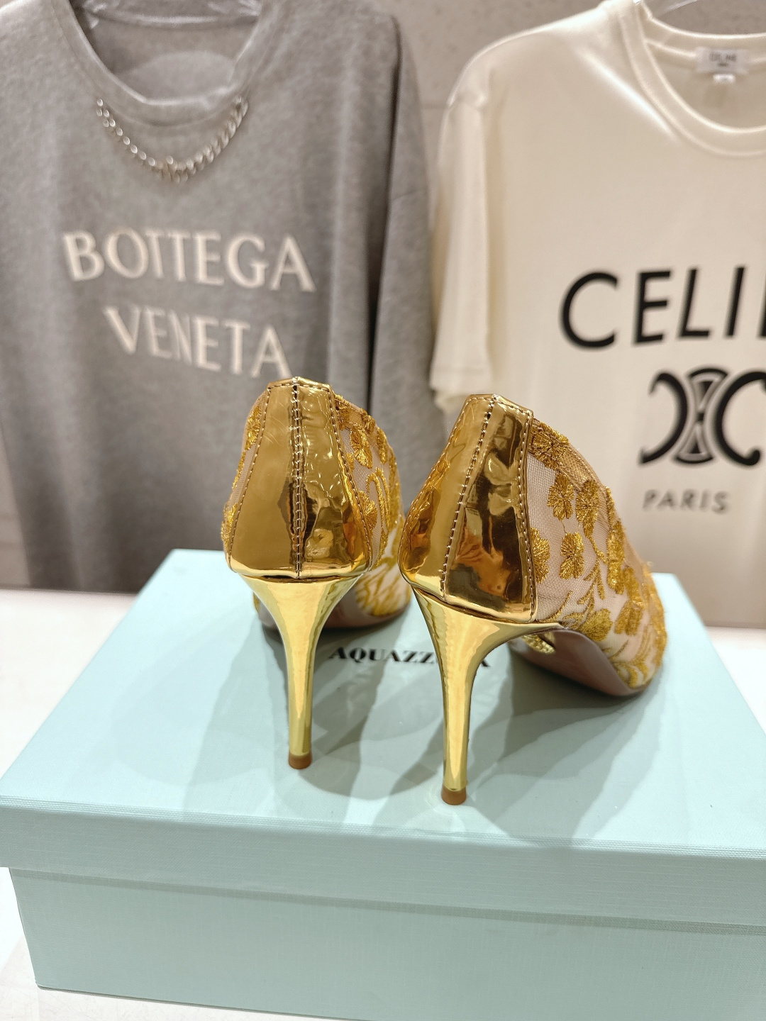 高版本出厂 「ᴀqᴜᴀᴢᴢᴜʀᴀ」AQUAZZURA/菠萝F072 2026ss新款尖头金属刺绣高跟鞋凉